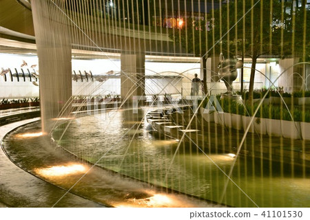 捷運大安森林公園站 41101530