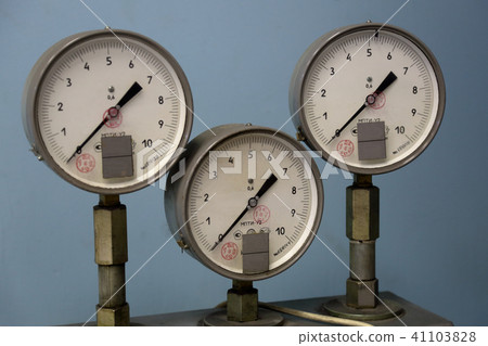 Measuring instrument with dial Measuring instrument with dial 41103828