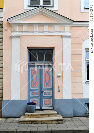 Old wooden door in old town Old wooden door in old town 41104275