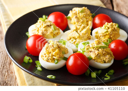 Homemade chicken eggs stuffed with canned tuna 41105110