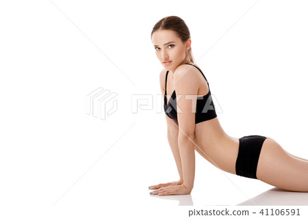 woman with perfect body in black underwear 41106591