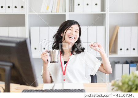 OL · desk work 41107343