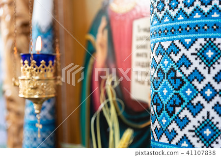 Embroidered towelas ornament of an icon in church Embroidered towelas ornament of an icon in church 41107838