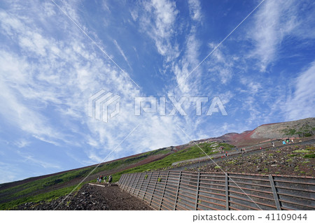 Climbing Climbing 41109044