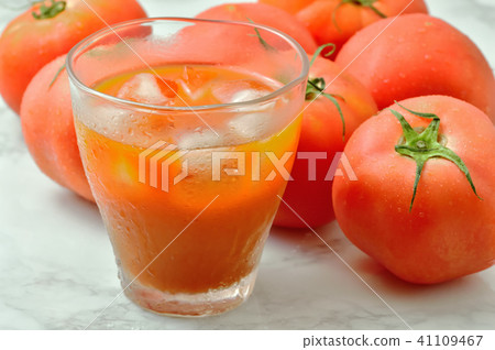 tomato juice tomato juice 41109467