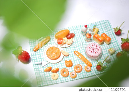 Miniature Picnic Miniature Picnic 41109791