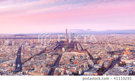 Aerial view of Paris at sundown, France Aerial view of Paris at sundown, France 41110291