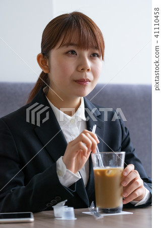 婦女參加招聘 41110458