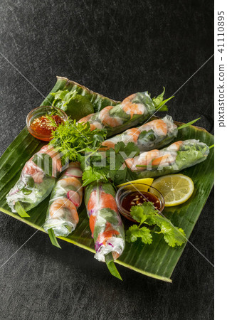 Raw spring roll Vietnamese food Vietnamese variety 41110895