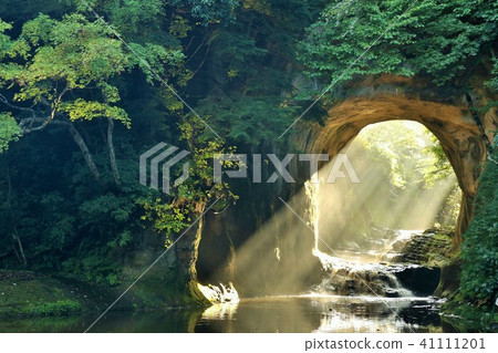 千葉縣深溝瀑布晨光 41111201