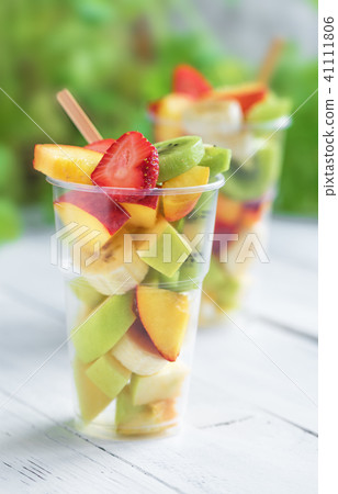 Fruit and berry salad takeaway Fruit and berry salad takeaway 41111806