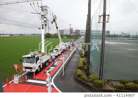 Electrical construction work Electrical construction work 41114907