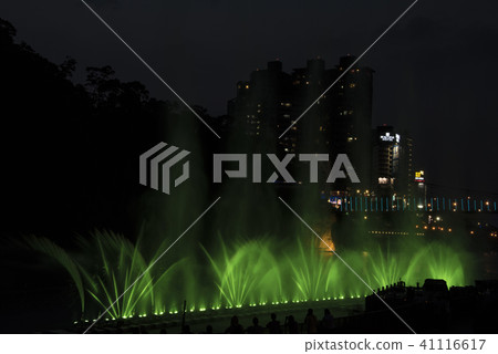 New store Bitan water dance New store Bitan water dance 41116617