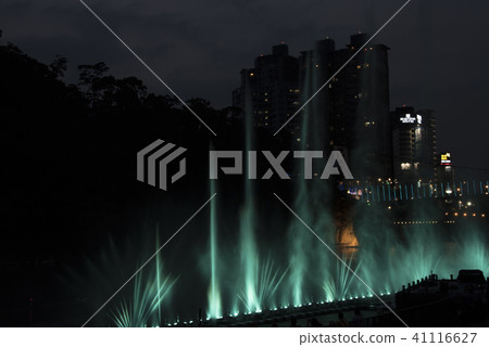 New store Bitan water dance New store Bitan water dance 41116627