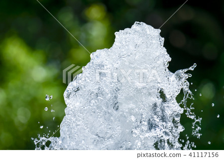 Splashes Splashes 41117156