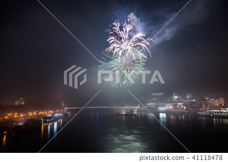 Fireworks over the River in the City Fireworks over the River in the City 41118478