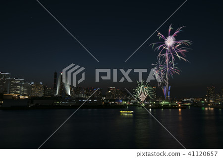 港口的橫濱開幕節光束景觀 港口的橫濱開幕節光束景觀 41120657