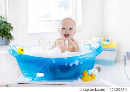 Little baby taking a bath Little baby taking a bath 41120854