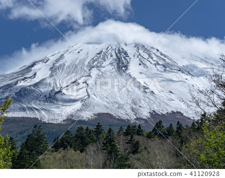 Mt. Fuji seen from the vicinity of Fuji Subaru Line 2nd Gyosei 41120928