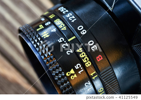 Retro photo camera lens Retro photo camera lens 41125549