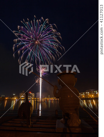 Fireworks of the Mikuma River Fireworks of the Mikuma River 41127013