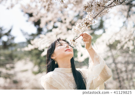 美麗的花朵和女人 41129825