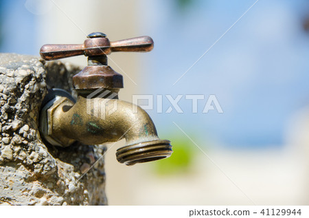 老式異國情調的水龍頭 41129944