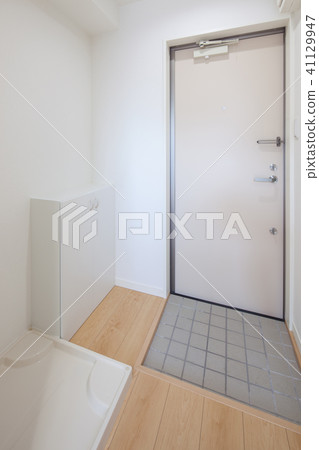 Entrance Entrance 41129947