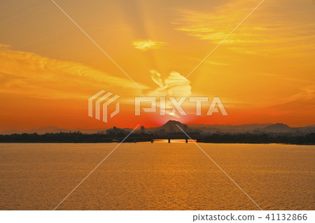 Sunrise of Lake Biwa 41132866