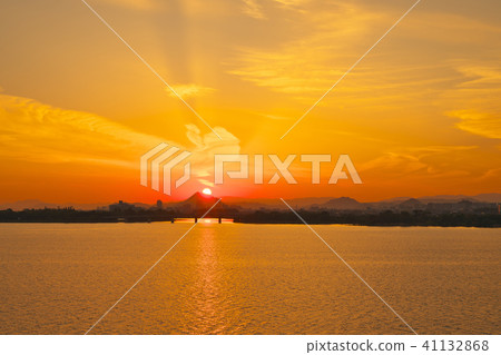 琵琶湖的日出 41132868