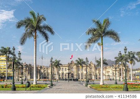 The Government Palace of Peru at Plaza Mayor in Li The Government Palace of Peru at Plaza Mayor in Li 41134586