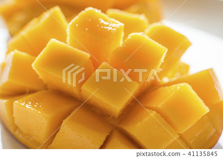 Rough mango Rough mango 41135845