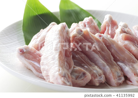 6 in wing 41135992