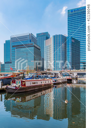 Canary Wharf Skyscrapers and docks 41136046