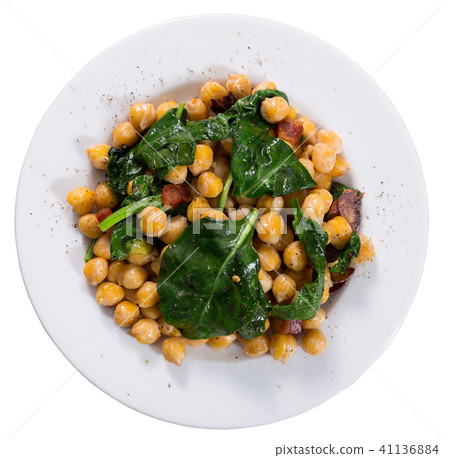 Top view of chickpeas with spinach and bacon Top view of chickpeas with spinach and bacon 41136884