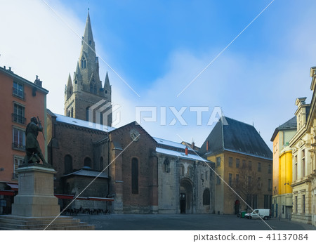 Saint-Andre collegiate church, Grenoble 41137084
