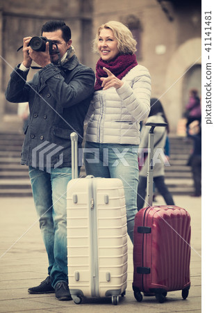 Senior couple sightseeing 41141481