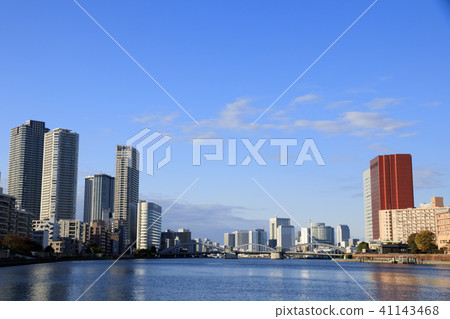Sumida river in fine weather (fall) Sumida river in fine weather (fall) 41143468