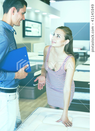 Seller offering mattress Seller offering mattress 41145849