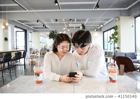 Dating, Dating 41150149