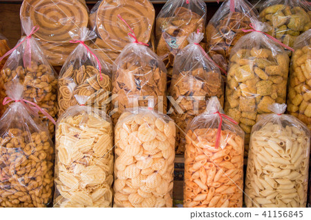 Taiwanese traditional New Year's goods / Beigang Chaotian Temple New Year's Street 41156845