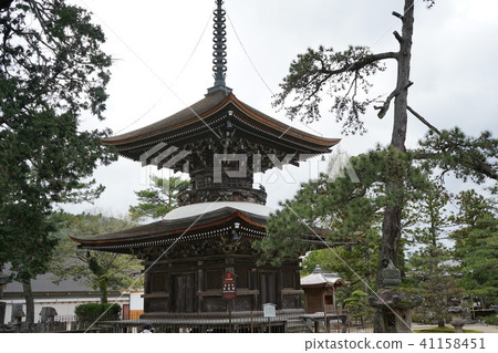 Amanohashidate Temple and the Temple 41158451