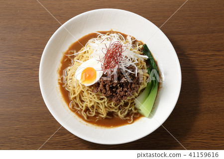 No juice bearing burden noodles high angle No juice bearing burden noodles high angle 41159616