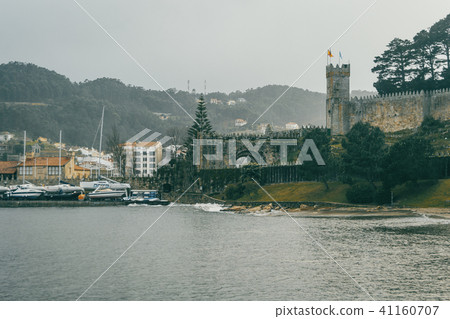 Harbor with boats and views of the castle Harbor with boats and views of the castle 41160707