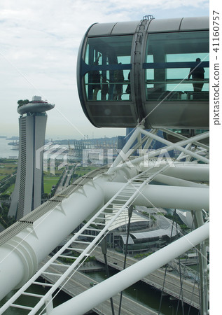 Singapore 10 41160757