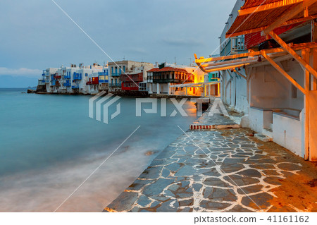 View of the village Oia on the sunset. 41161162
