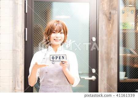Cafe shop clerk woman 41161339