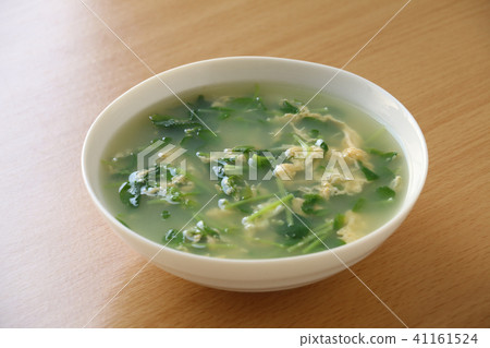 Soybean and egg soup 41161524