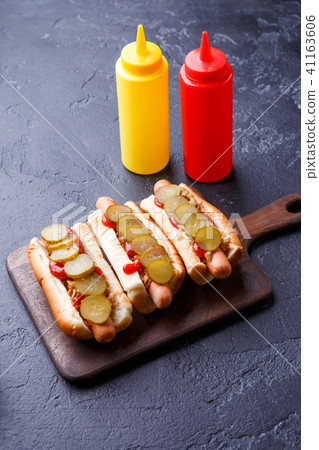 Photo on top of hotdogs on cutting board 41163606