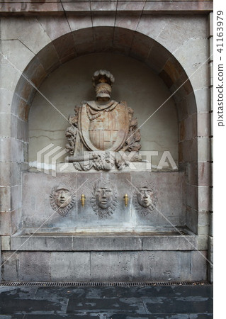 old drinking fountain 41163979